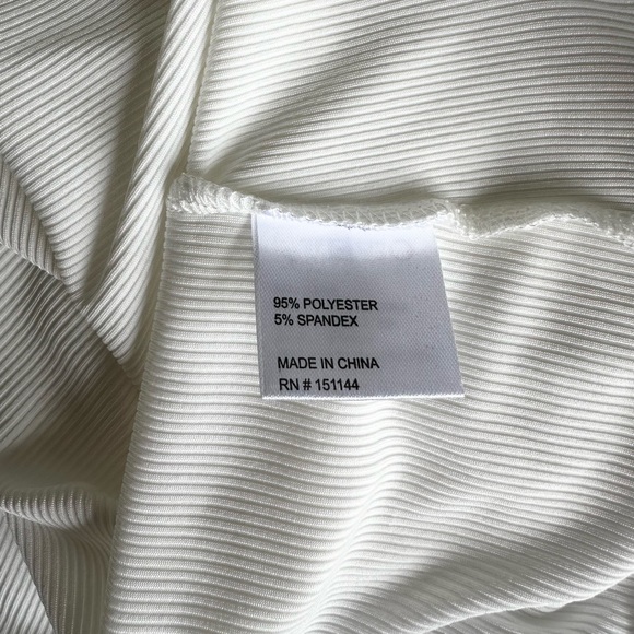NWT Lea & Viola ribbed cutout top size M white - Picture 3 of 5